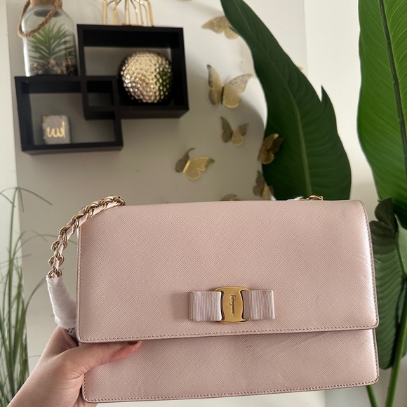 Ferragamo Pink Leather crossbody Bag - Picture 4 of 6